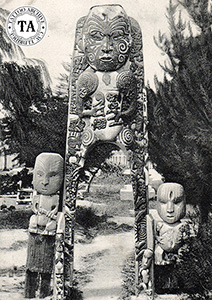 Entrance statues carved with Mokos